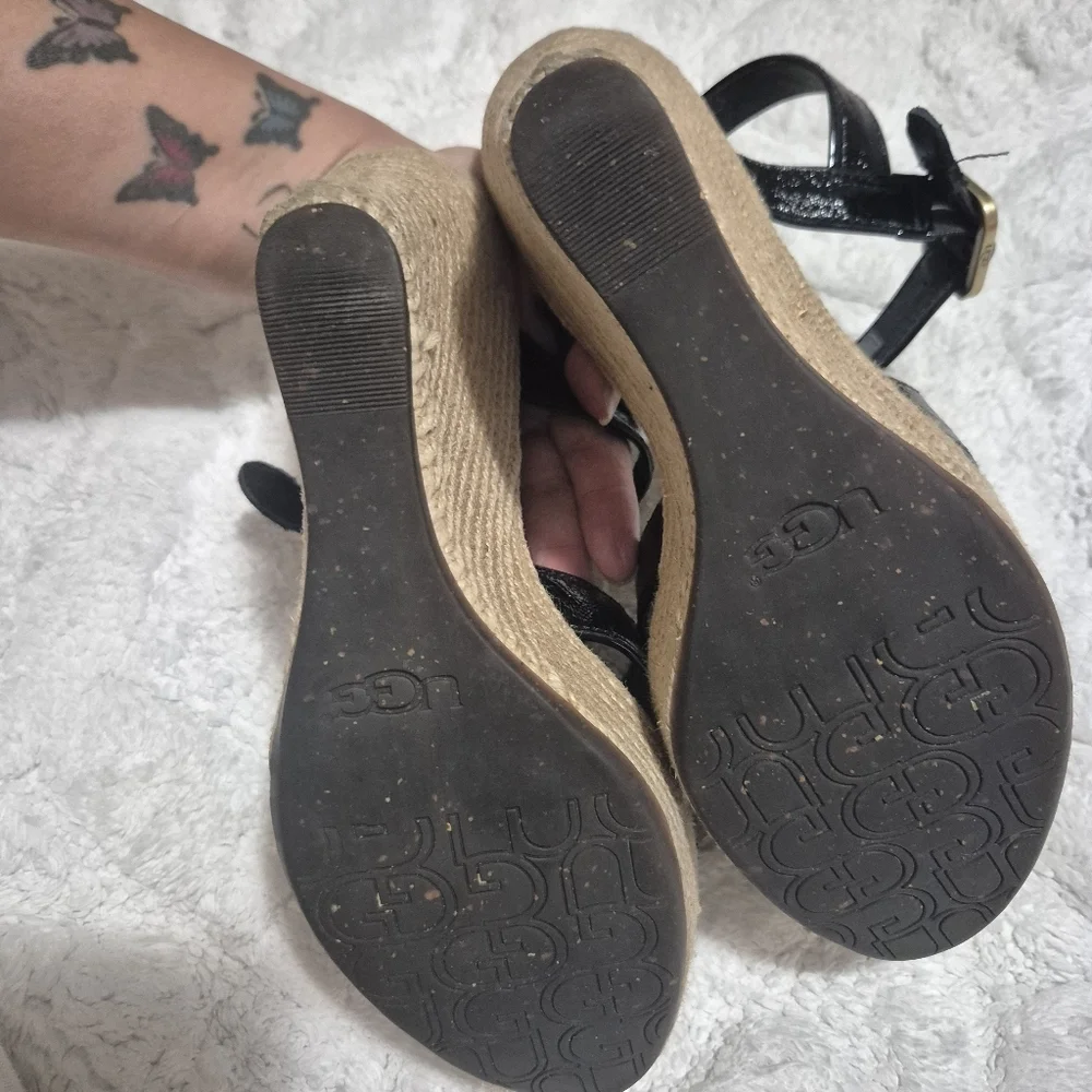 UGG Black Espadrille Wedges-patent Leather ...SIZE:8.5